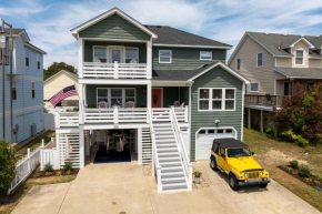 Sojourn Family home with Country Club Access 5 Bedrooms Sleeps 12